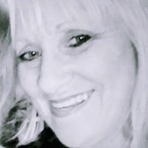 Meet your Posher, Carla - Picture 1 of 1